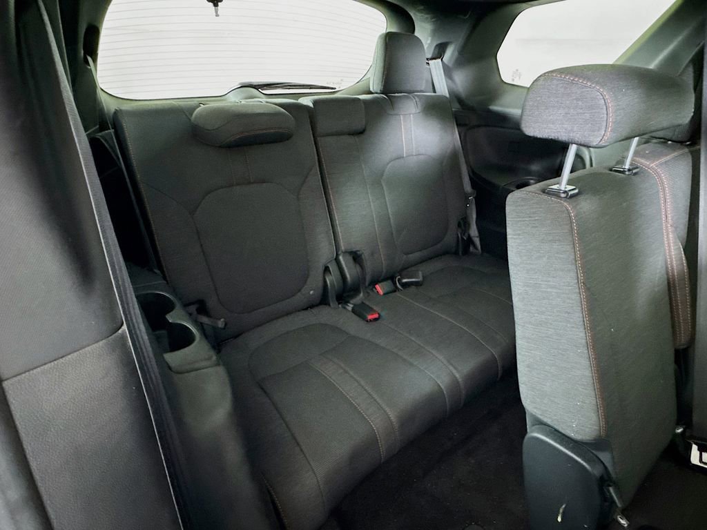 Used 2023 Honda Pilot Sport image 26