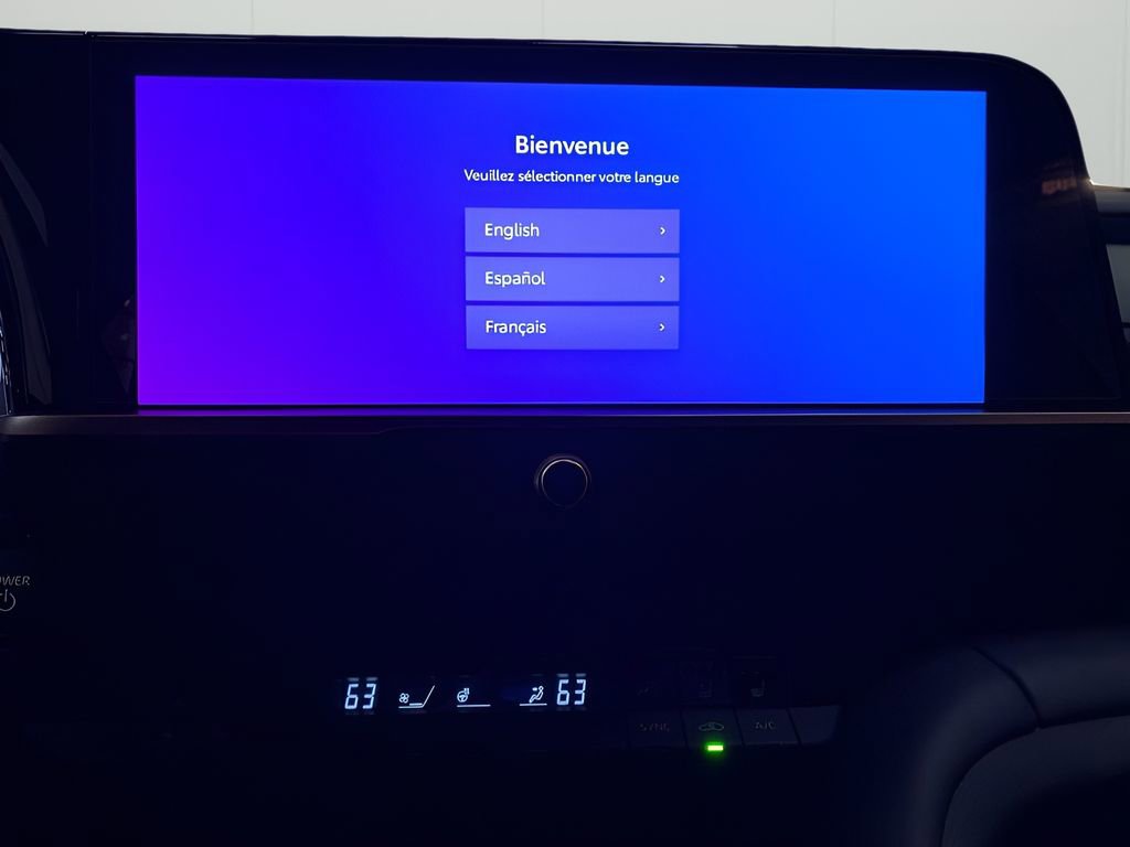 New 2025 Toyota Crown Signia image 20