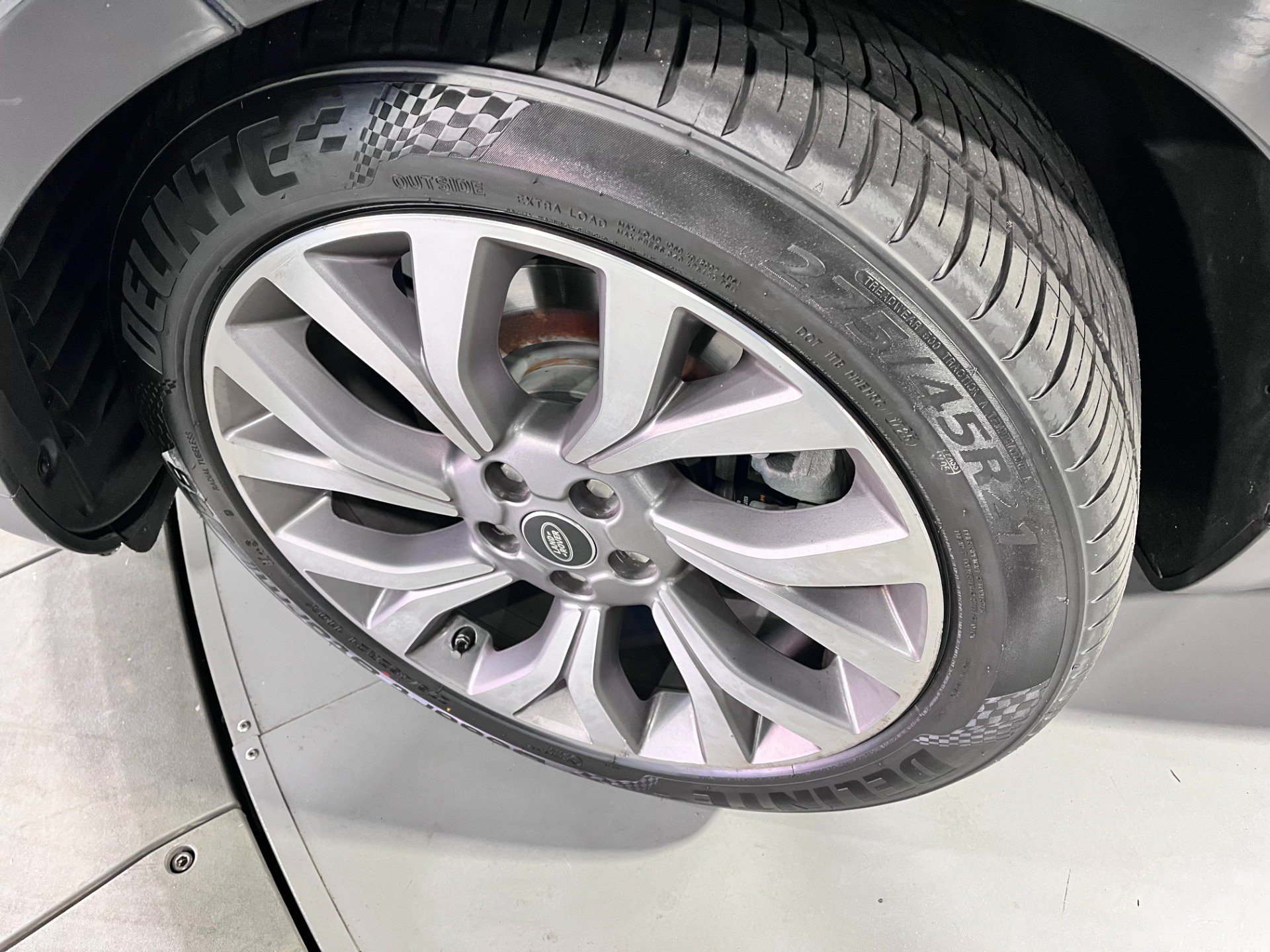 Used 2017 Land Rover Range Rover Sport SE AWD/4WD image 34
