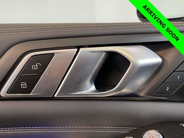 Used 2023 BMW X7 xDrive40i w/ Executive Package image 36