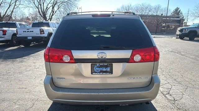 Used 2009 Toyota Sienna CE image 4