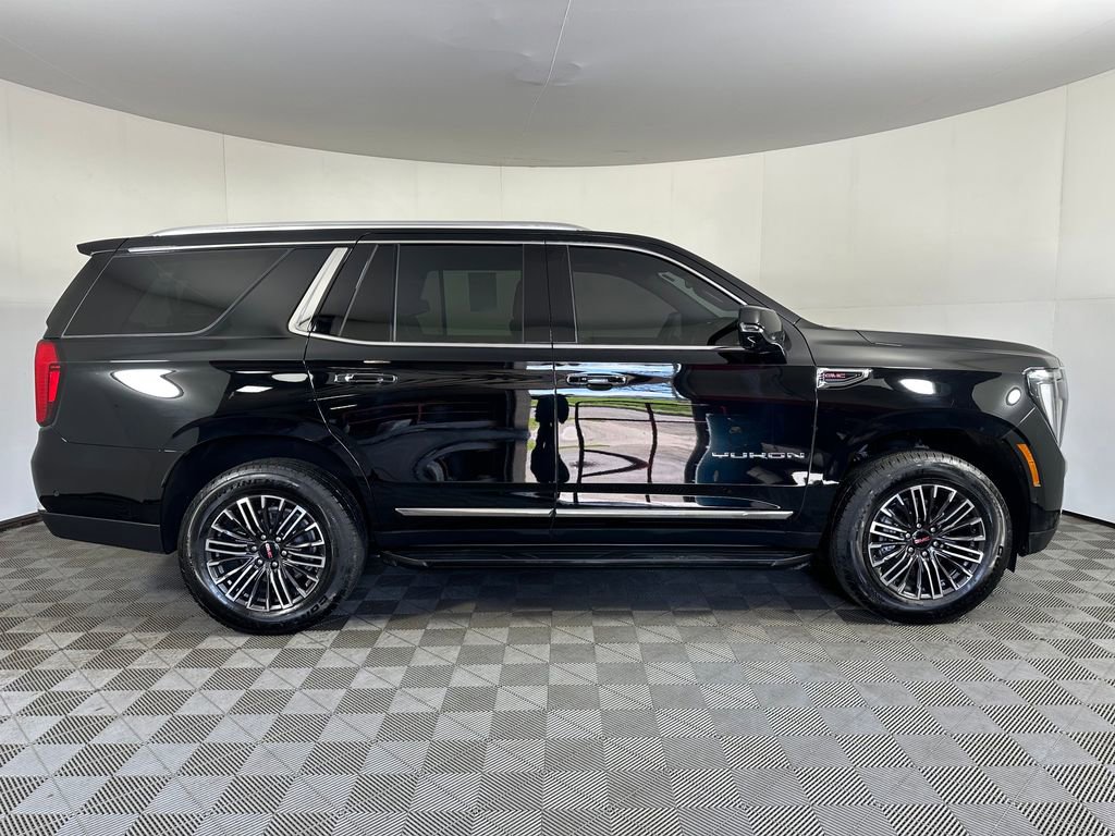 Used 2025 GMC Yukon Elevation image 6