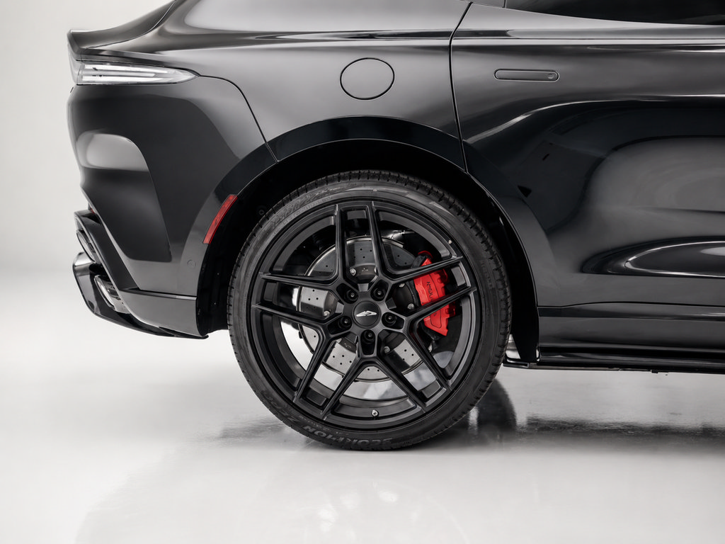 New 2026 Aston Martin DBX 707 AWD/4WD image 10