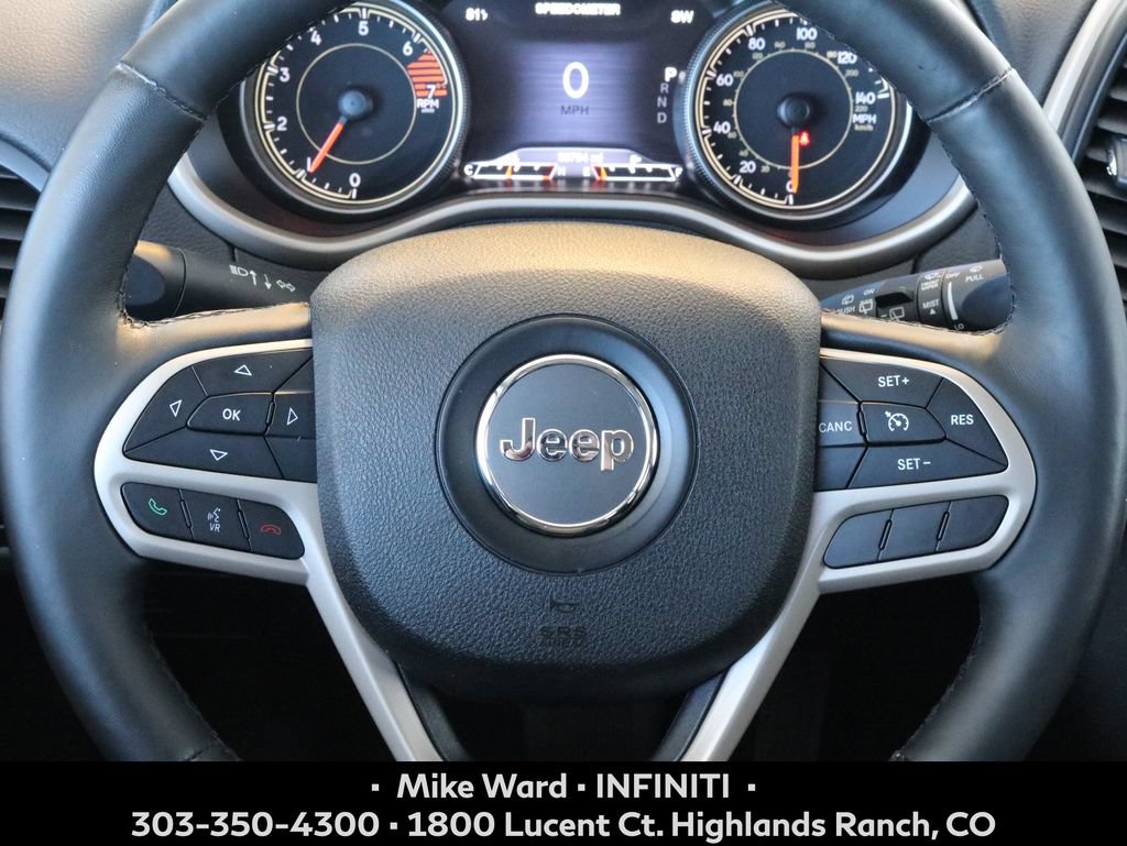Used 2017 Jeep Cherokee Limited AWD/4WD image 8
