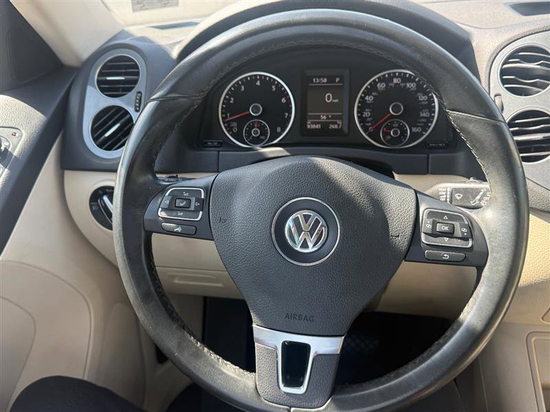 Used 2016 Volkswagen Tiguan SE image 28