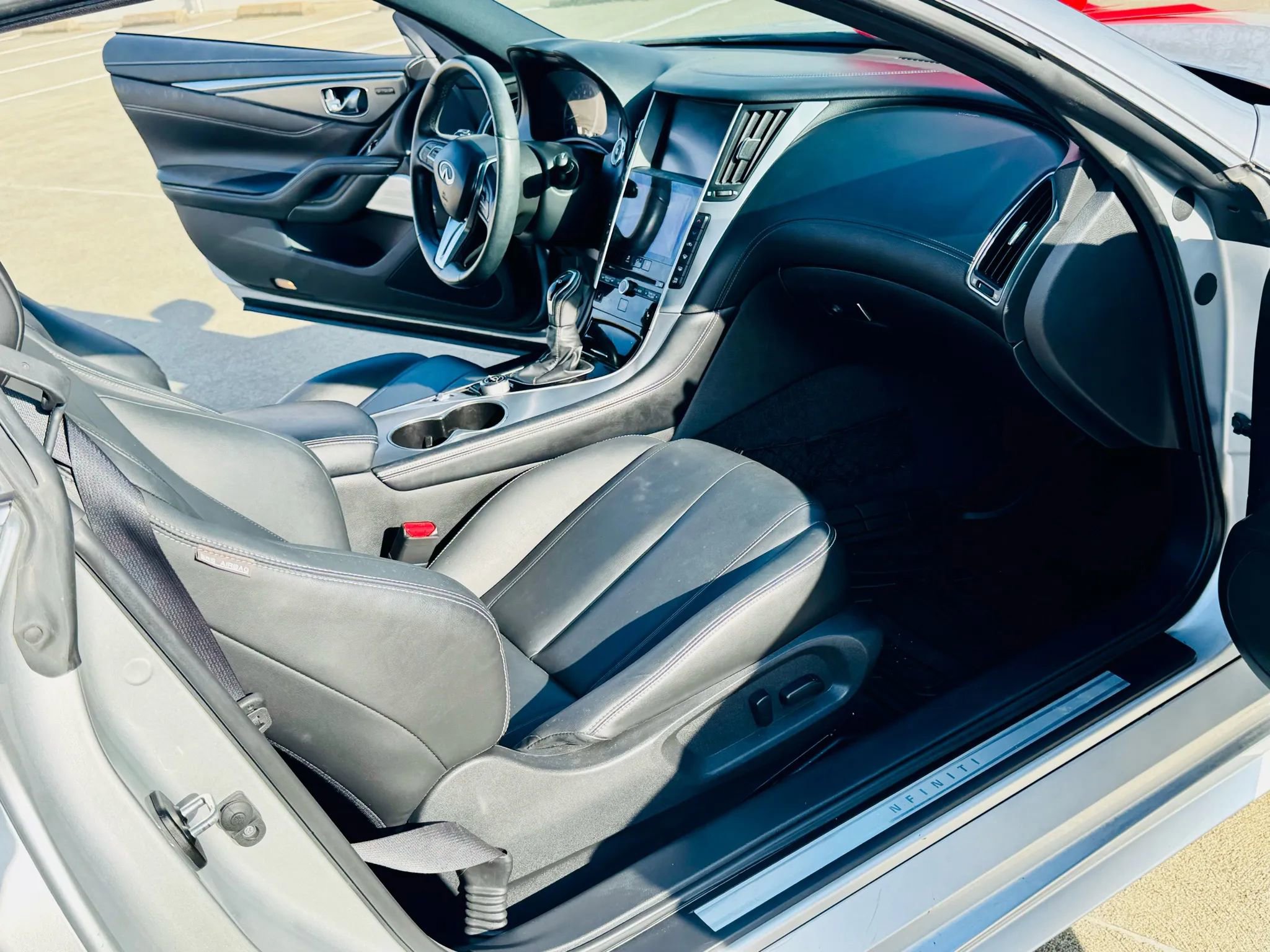 Used 2017 INFINITI Q60 3.0t w/ Premium Plus Package 3.0T image 14