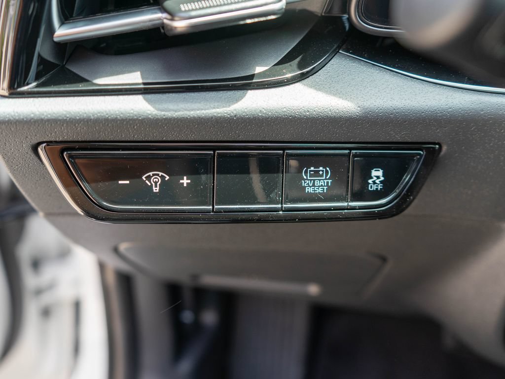 New 2026 Kia Niro EX FWD image 17