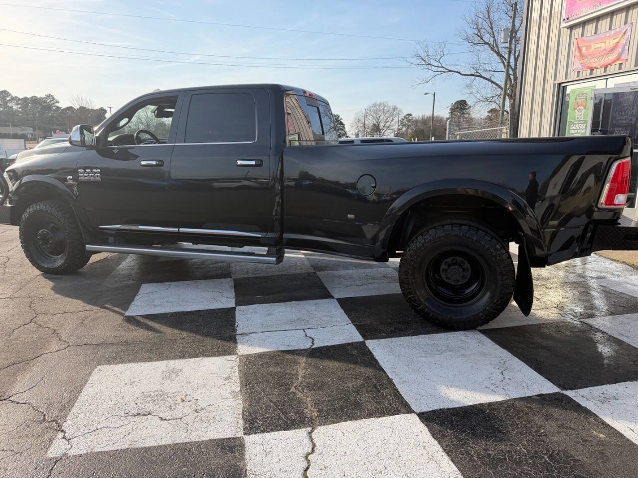Used 2017 RAM 3500 Laramie Longhorn image 10