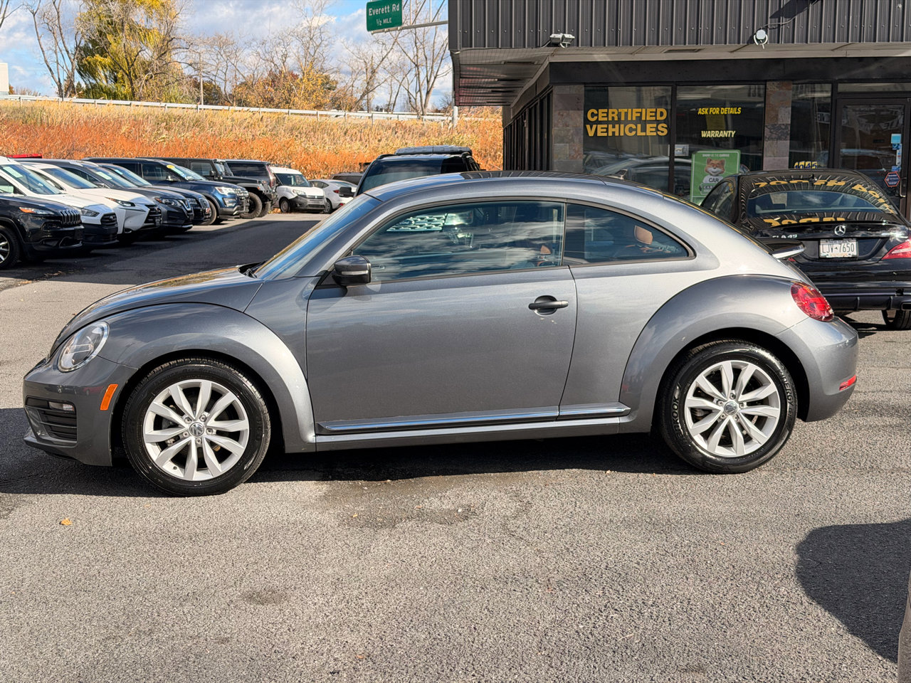 Used 2017 Volkswagen Beetle 1.8T S image 8