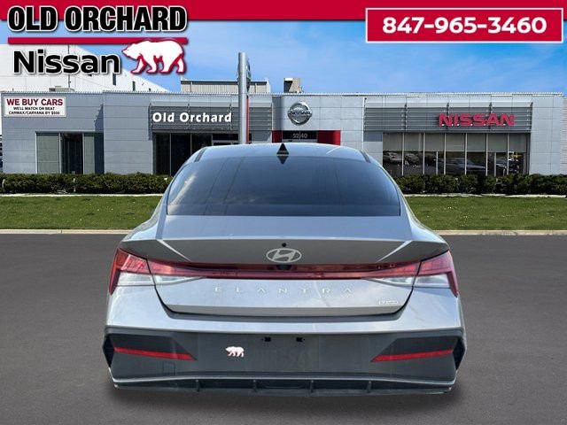 Used 2024 Hyundai Elantra Blue FWD image 7