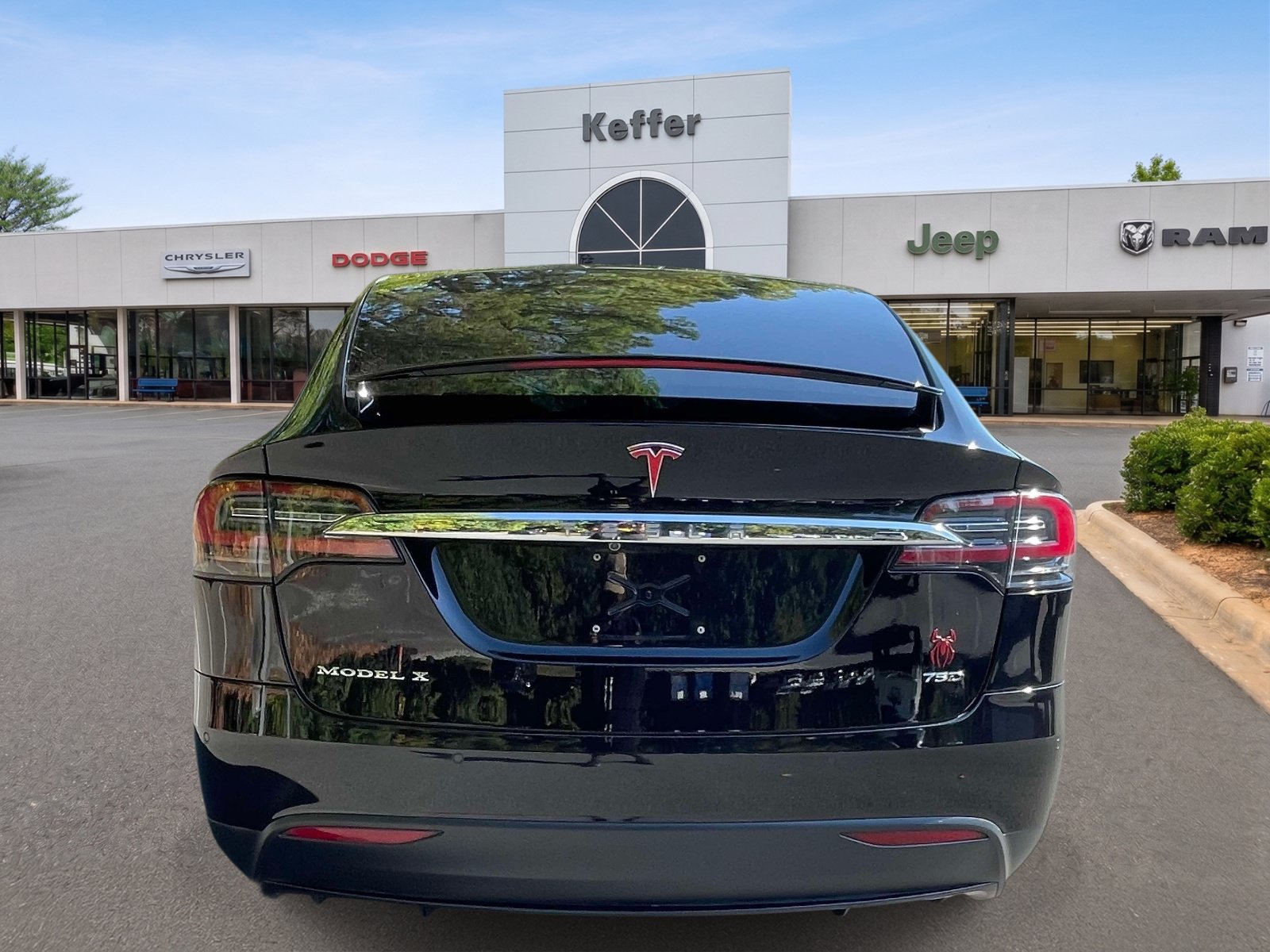 Used 2017 Tesla Model X 75D AWD/4WD image 5