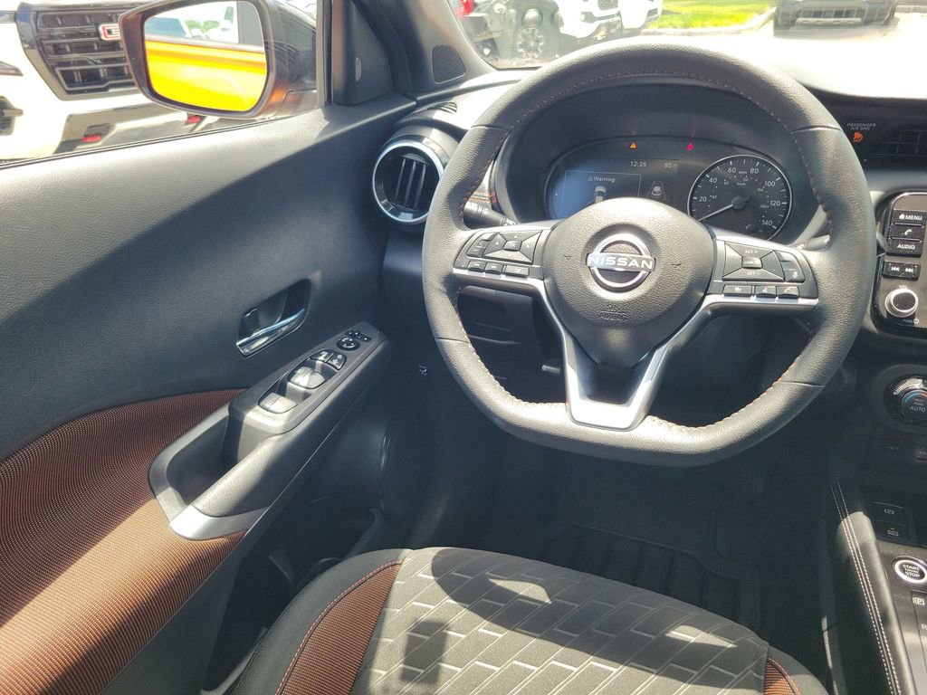 Used 2023 Nissan Kicks SR w/ Interior Electronics Package FWD image 19