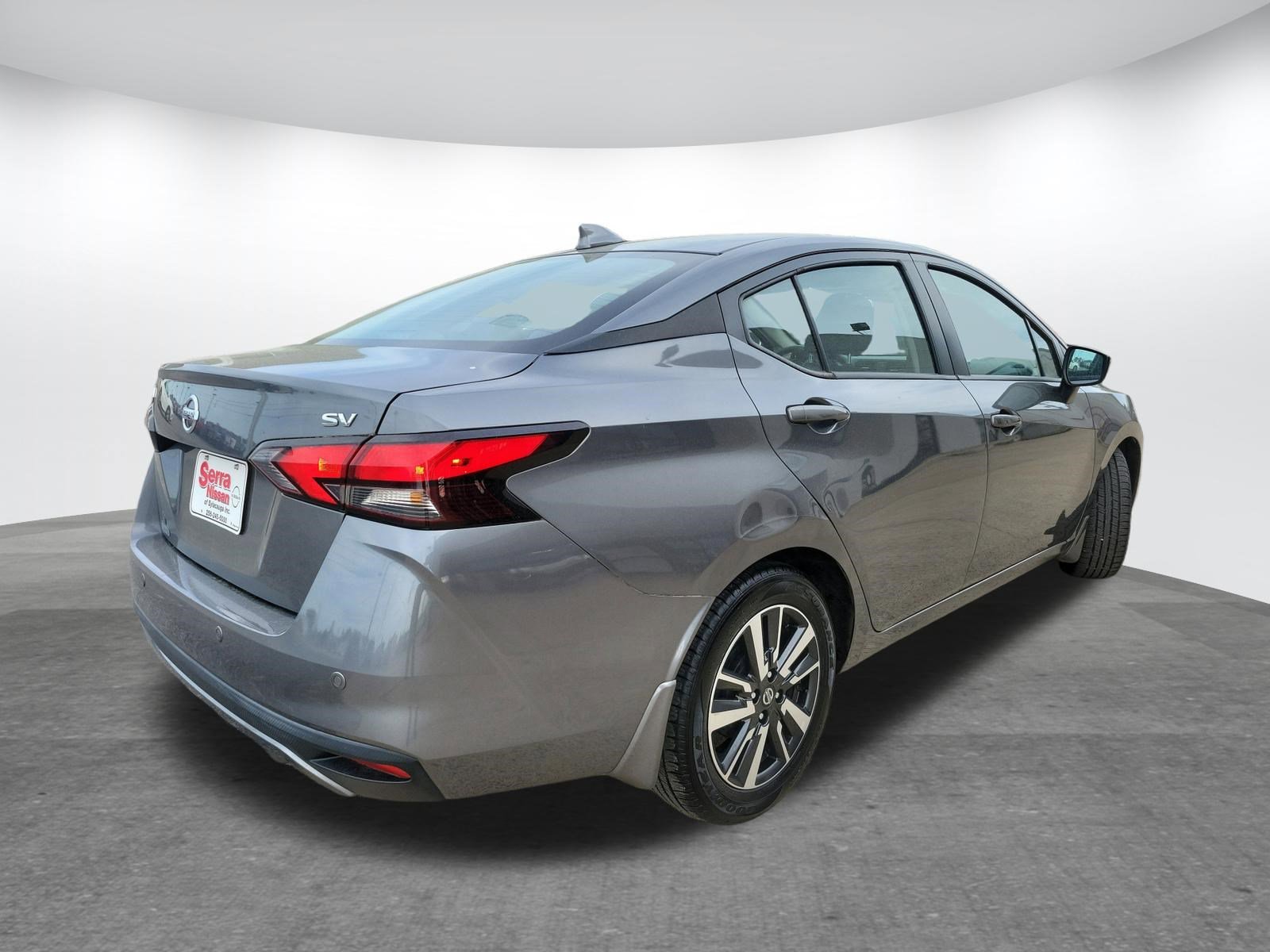 Used 2021 Nissan Versa SV image 5