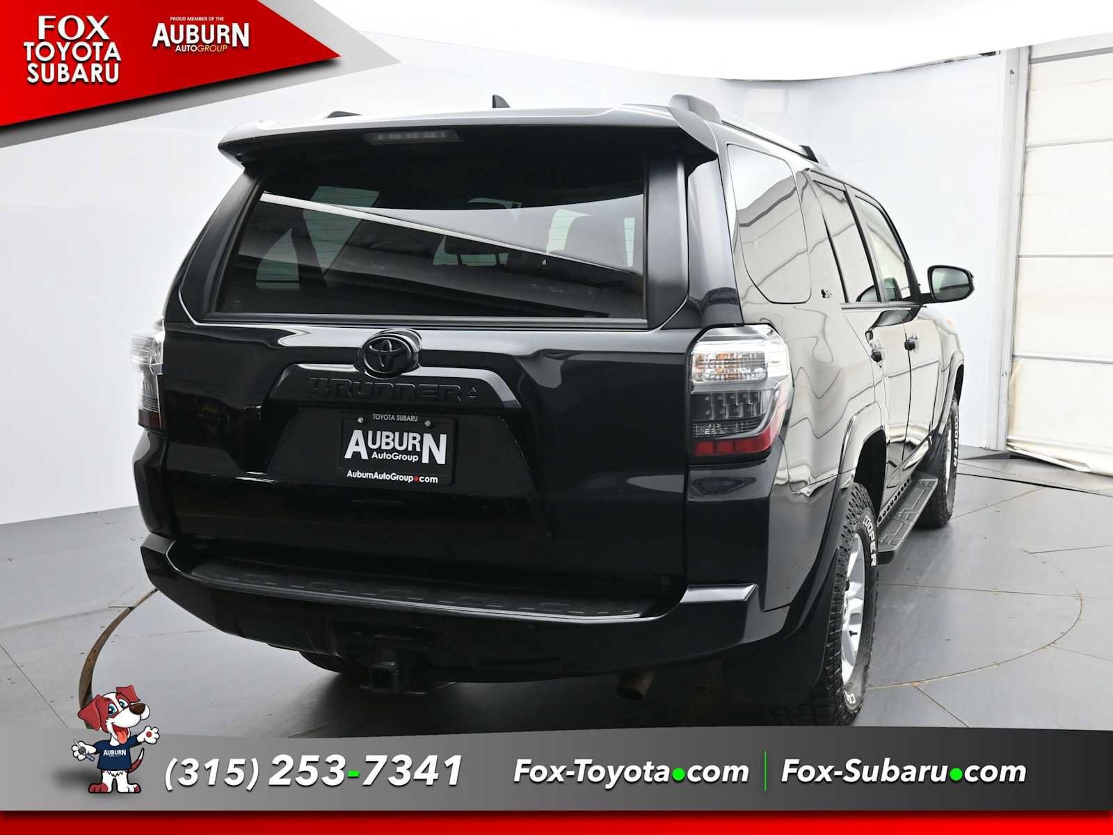 Used 2023 Toyota 4Runner SR5 Premium w/ Moonroof Package AWD/4WD image 4
