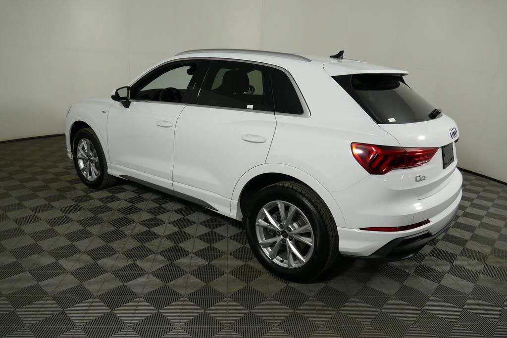 Certified 2025 Audi Q3 2.0T Premium Plus w/ Premium Plus Package AWD/4WD image 29