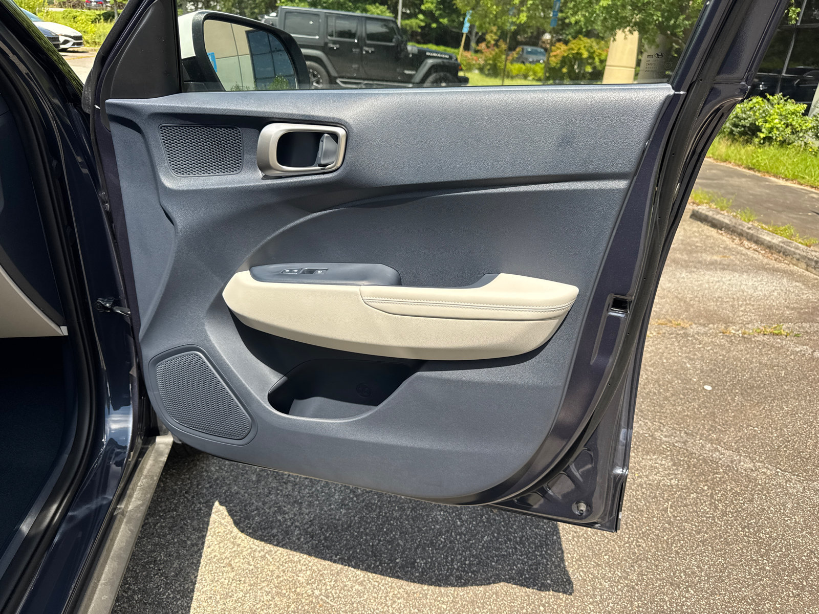 New 2026 Hyundai Venue SEL FWD image 15