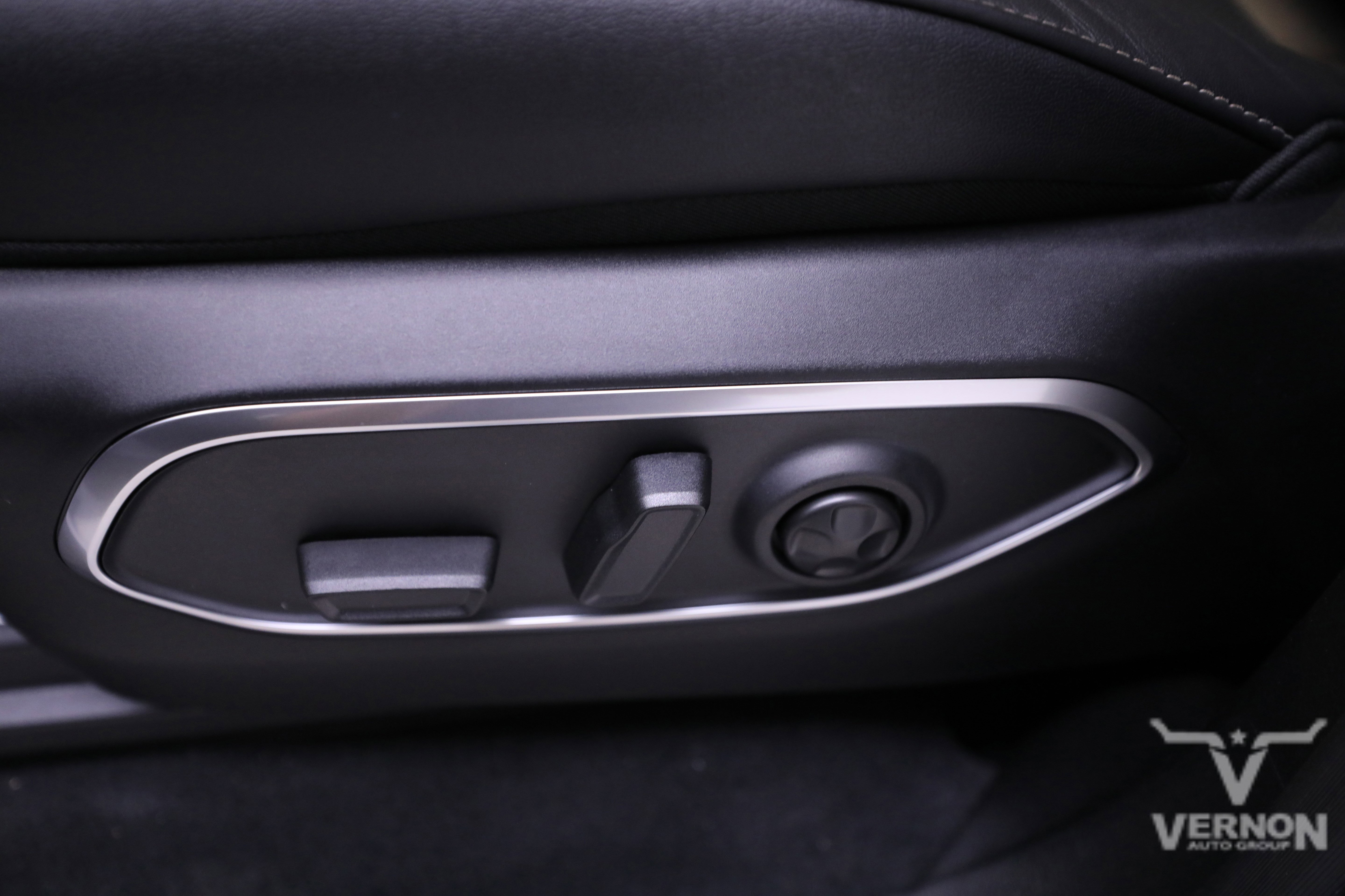 New 2025 Jeep Wagoneer Base 4x4 w/ Convenience Group I image 15