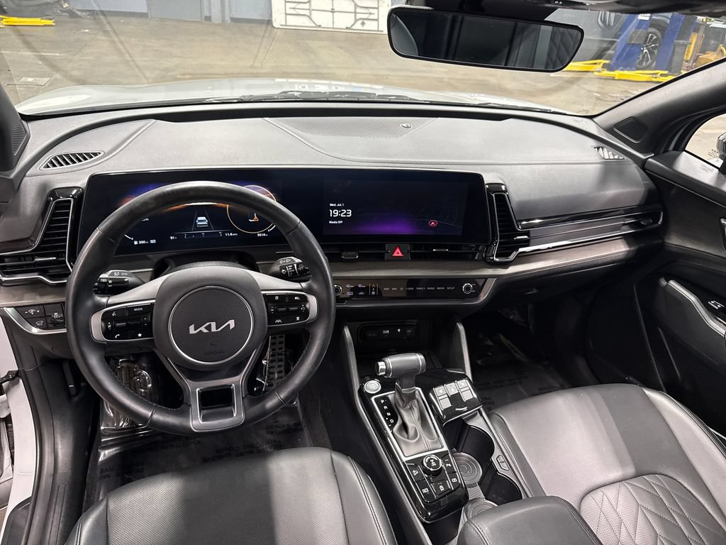 Used 2025 Kia Sportage X-Pro AWD/4WD image 11