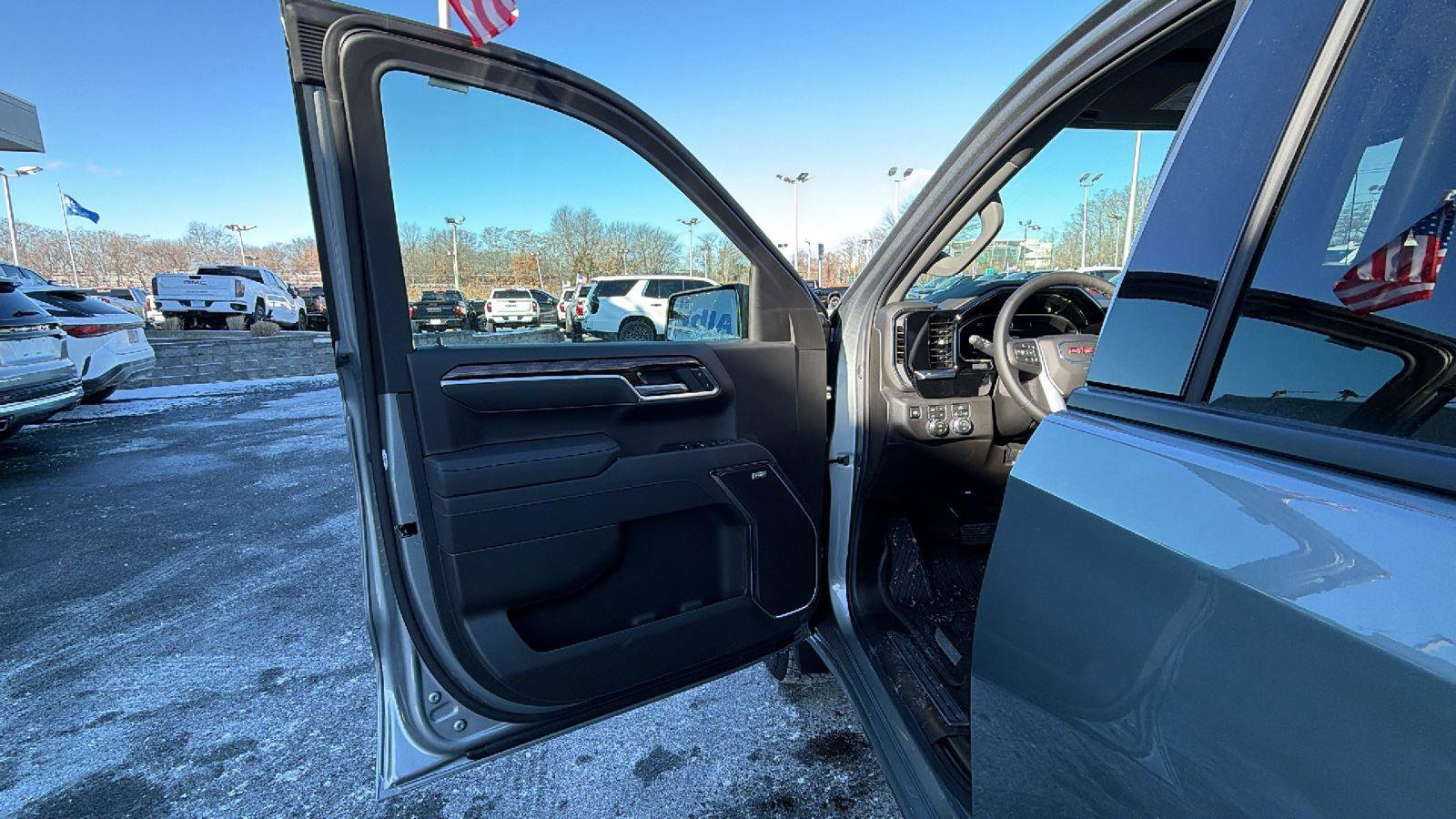 New 2026 GMC Sierra 1500 Elevation image 24