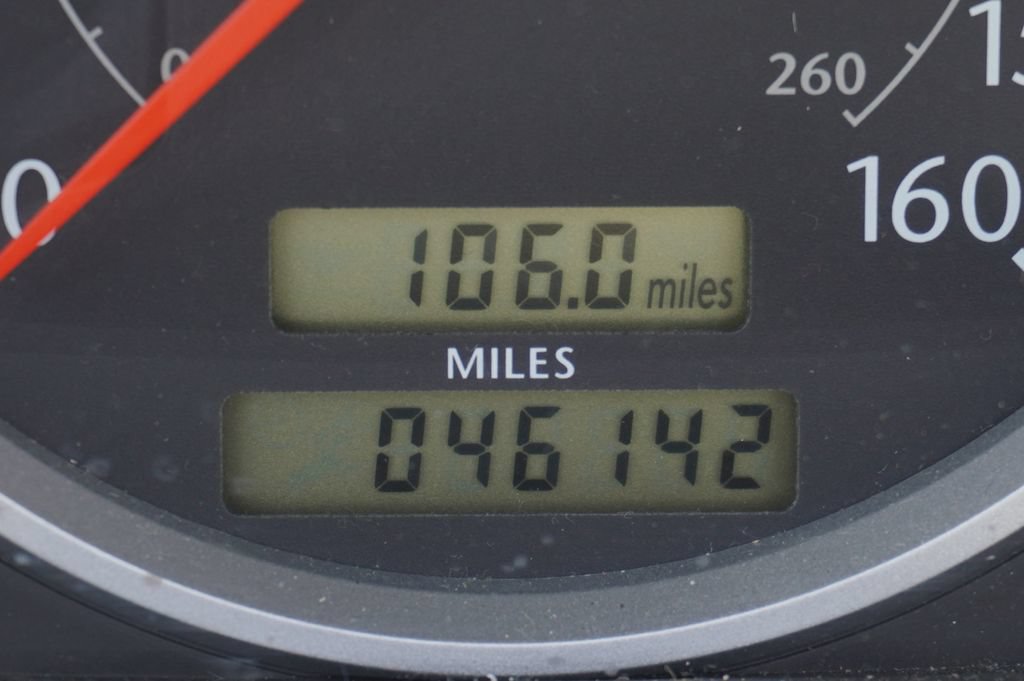 Used 2005 Chrysler Crossfire Limited RWD image 23