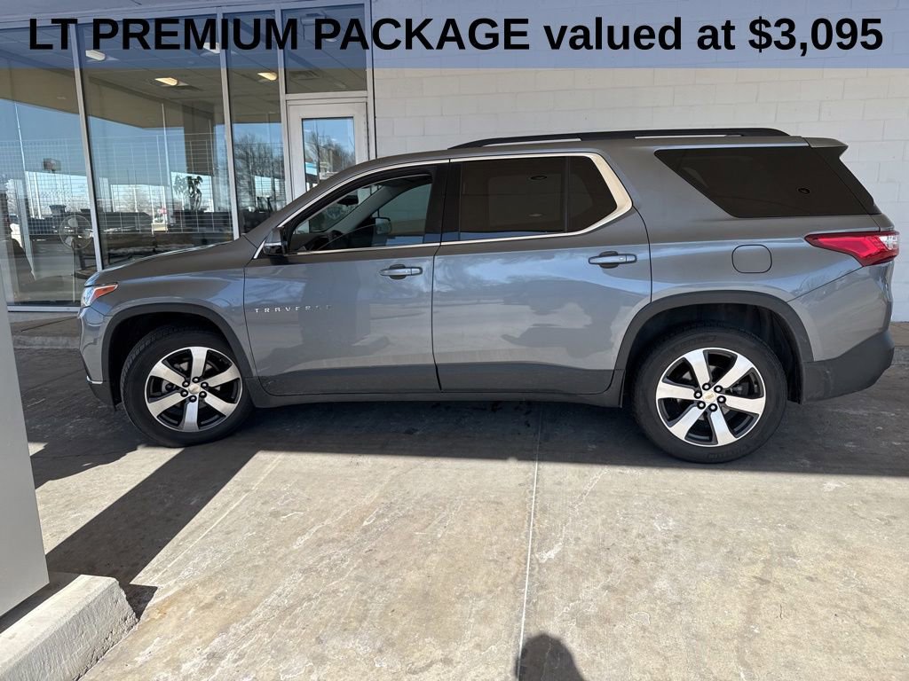 Used 2019 Chevrolet Traverse LT w/ LT Premium Package image 3