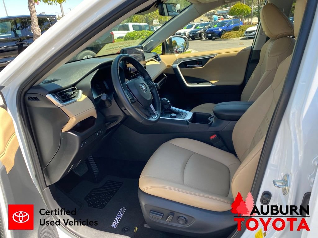 Used 2024 Toyota RAV4 Limited AWD/4WD image 34