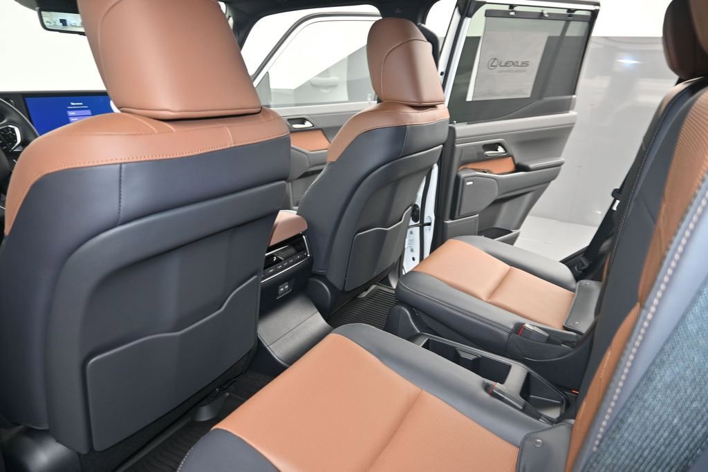 New 2026 Lexus GX 550 AWD/4WD image 12