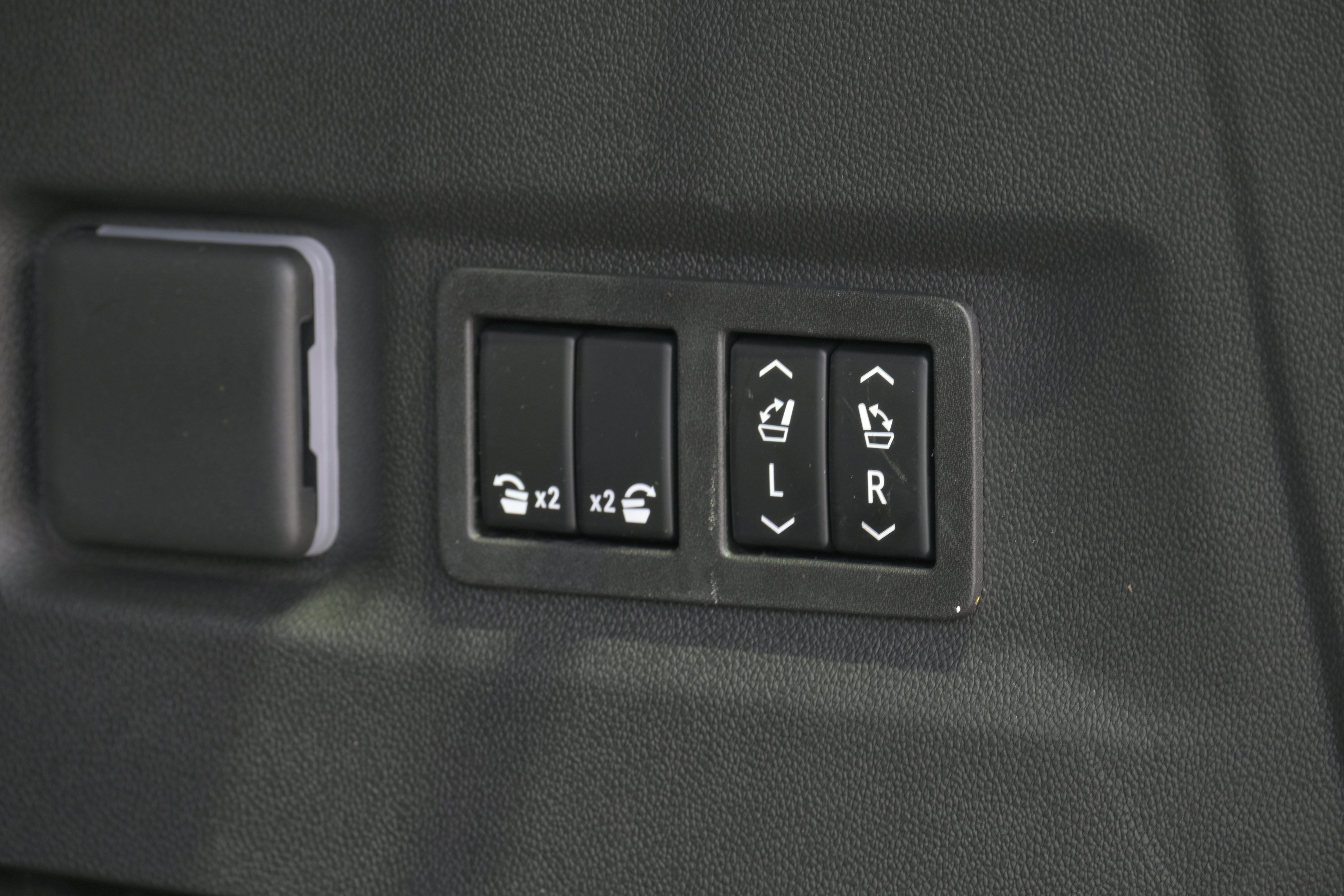 New 2026 Chevrolet Suburban Premier AWD/4WD image 42