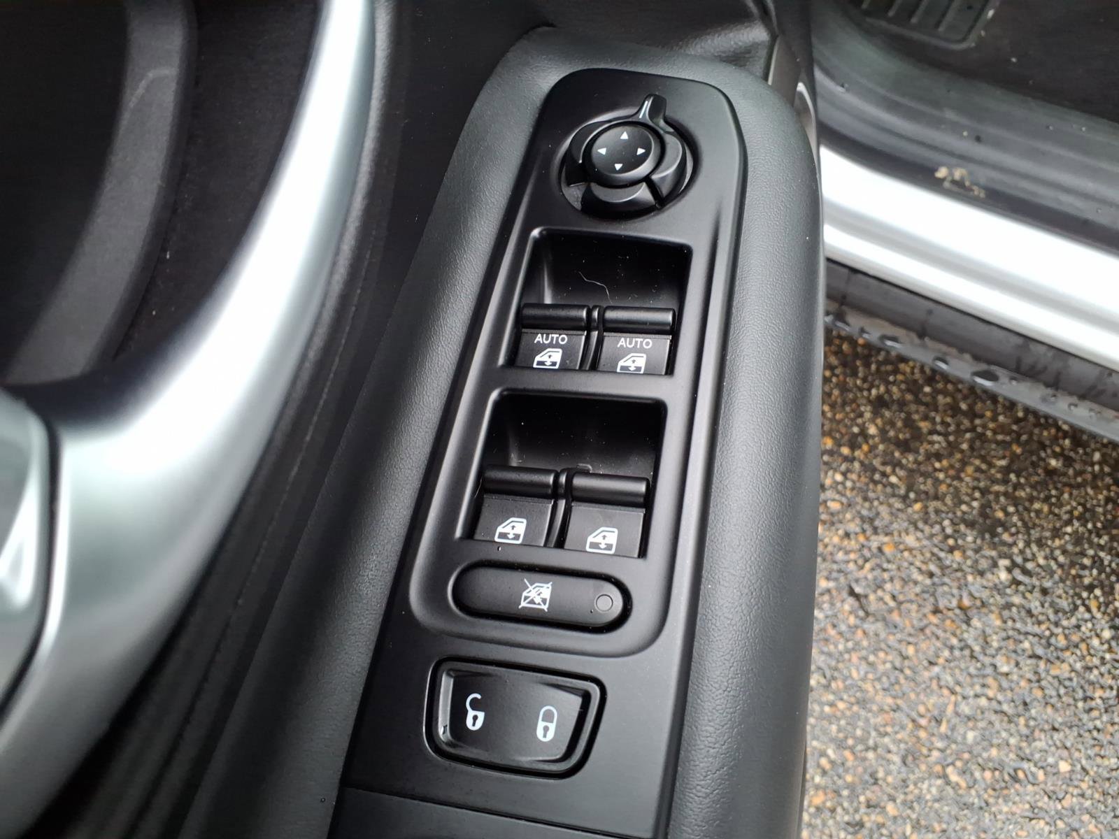 Certified 2021 Jeep Renegade Limited w/ Sun & Sound Group image 21