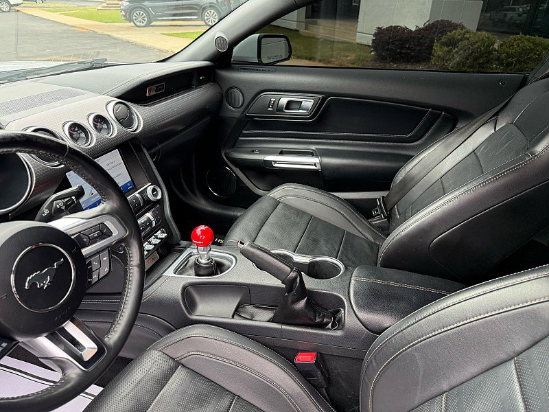 Used 2022 Ford Mustang GT Premium w/ GT Performance Package RWD image 12