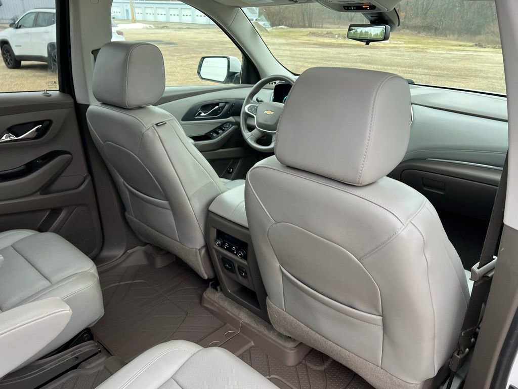 Used 2019 Chevrolet Traverse Premier w/ Driver Confidence II Package image 17