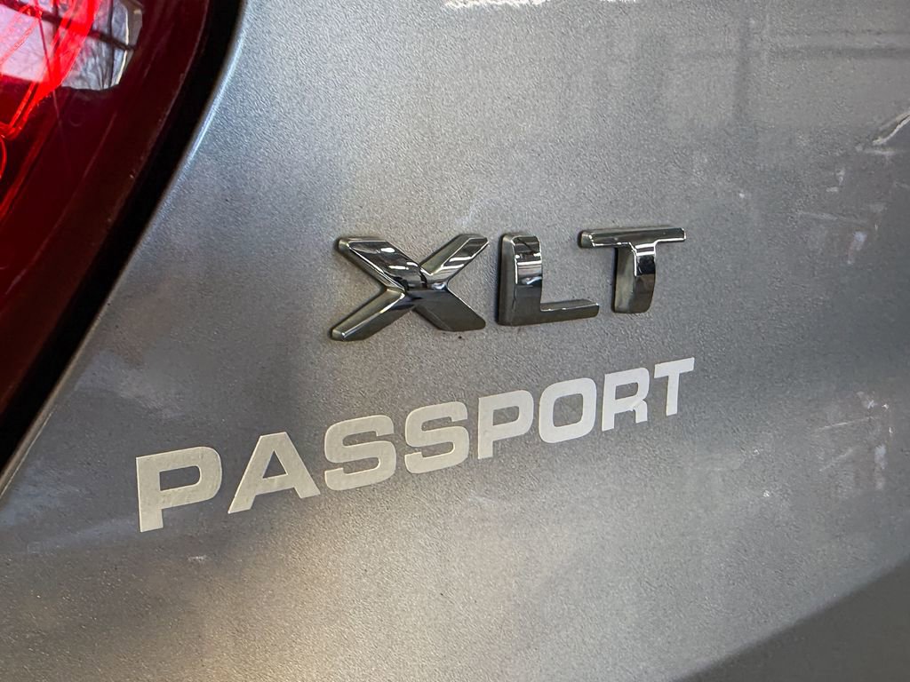 Used 2019 Ford Explorer XLT image 11