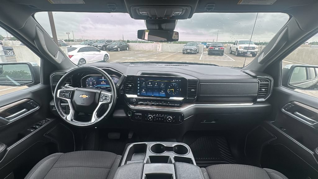 Used 2025 Chevrolet Silverado 1500 LT RWD image 21