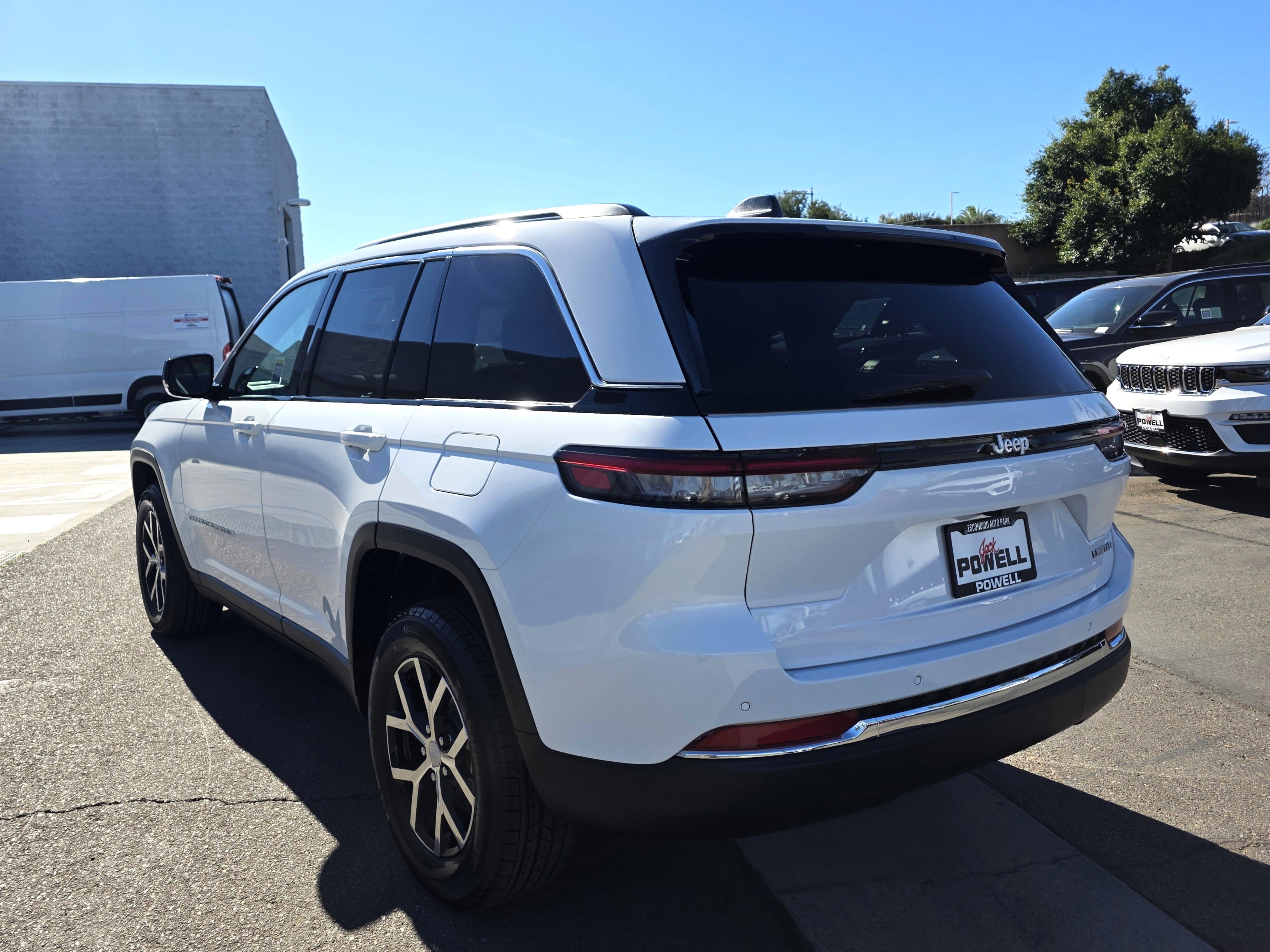 New 2025 Jeep Grand Cherokee Limited image 3