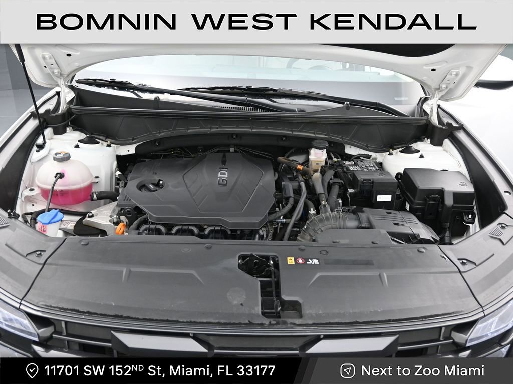 Used 2025 Hyundai Tucson SE image 12