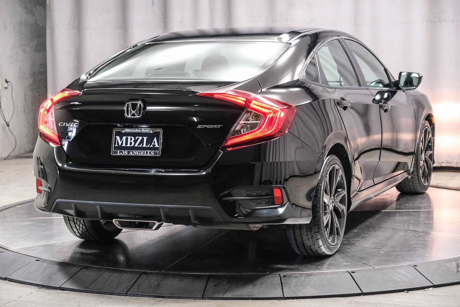 Used 2019 Honda Civic Sport image 4