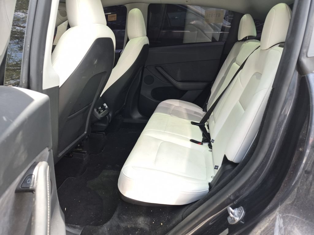Used 2025 Tesla Model Y Performance AWD/4WD image 3