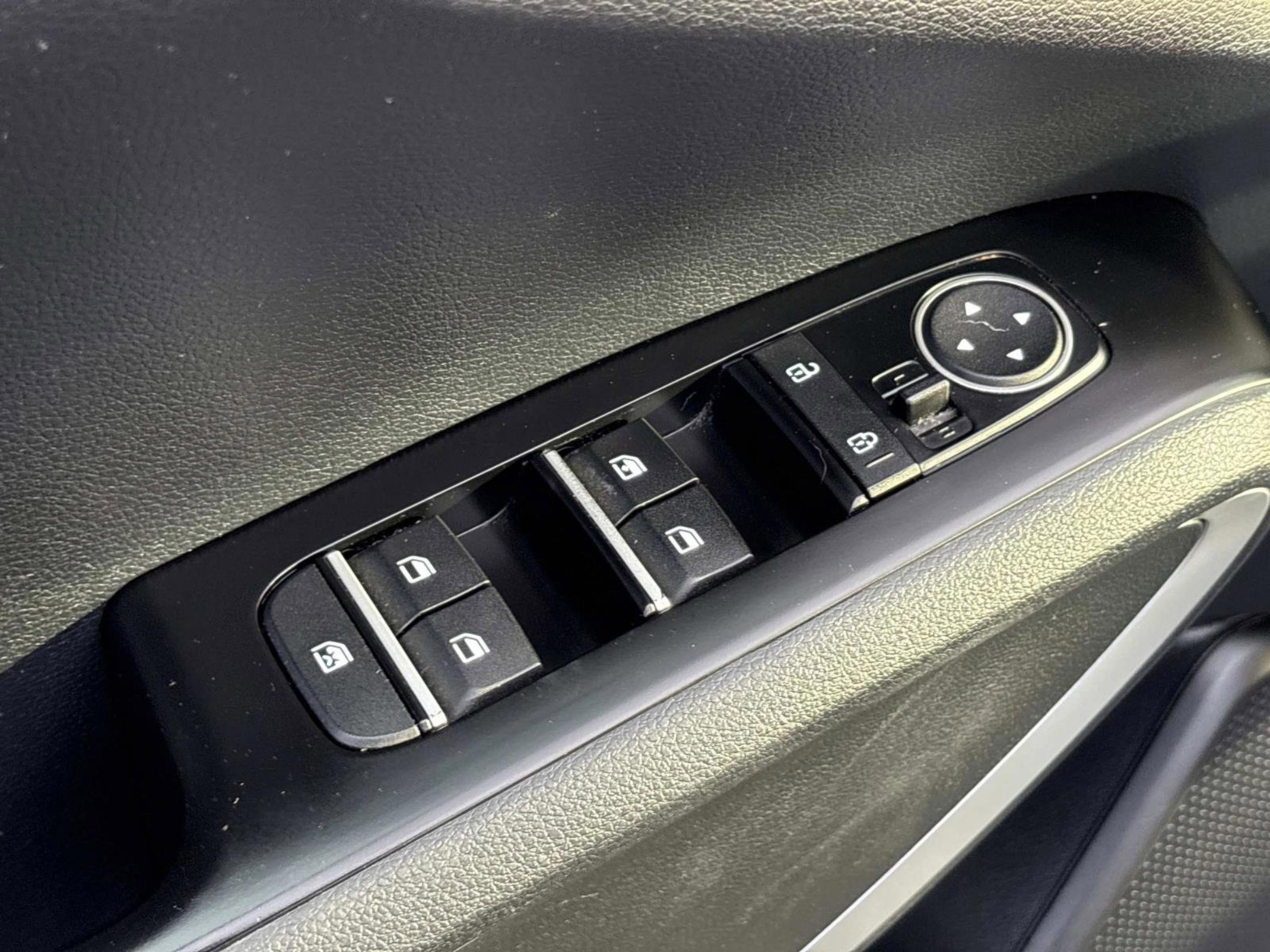 Used 2020 Kia Soul LX image 24