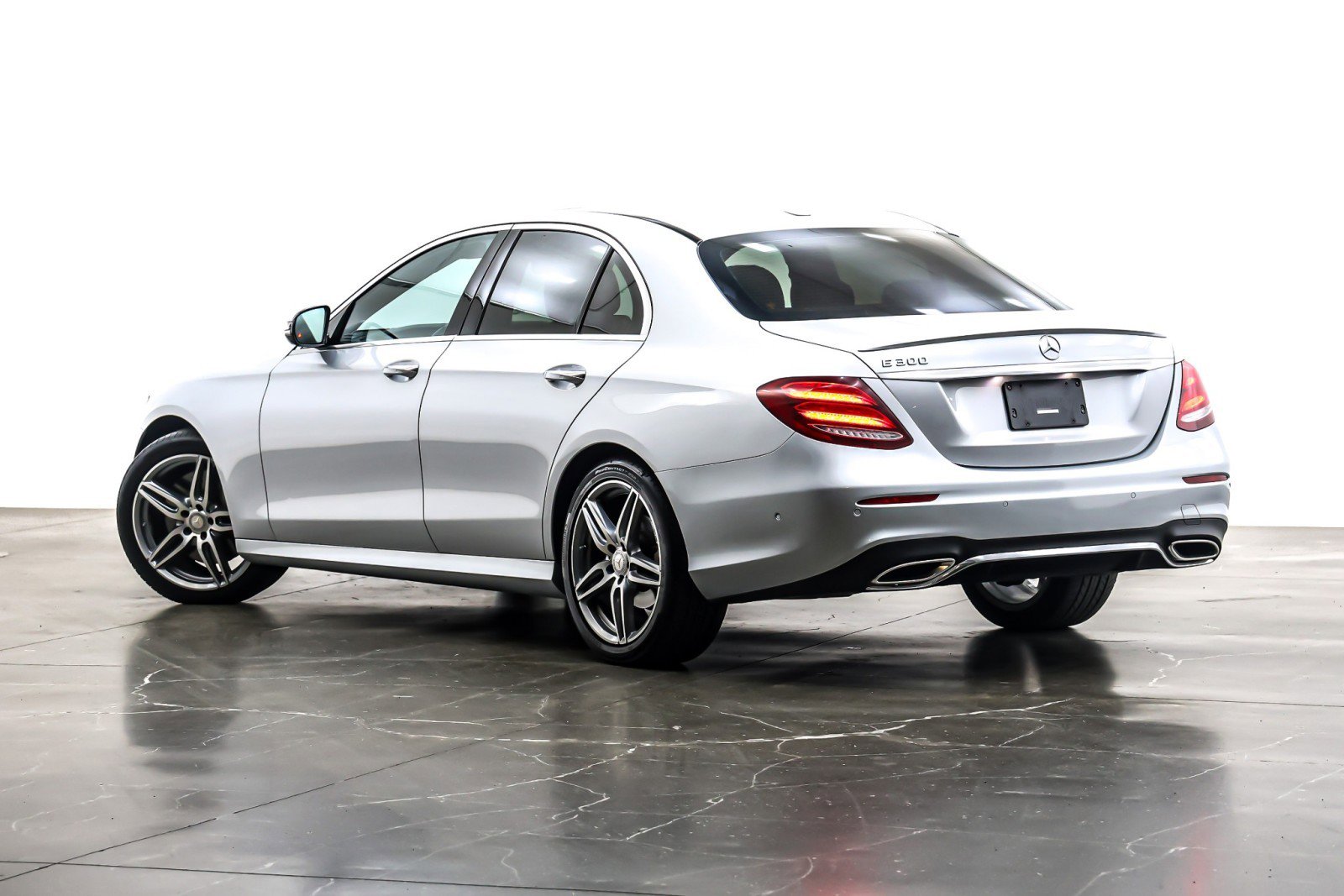 Used 2017 Mercedes-Benz E 300 image 12