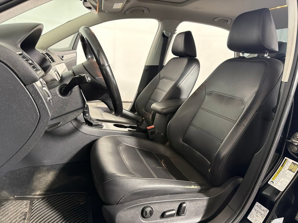 Used 2014 Volkswagen Passat TDI SE FWD image 11