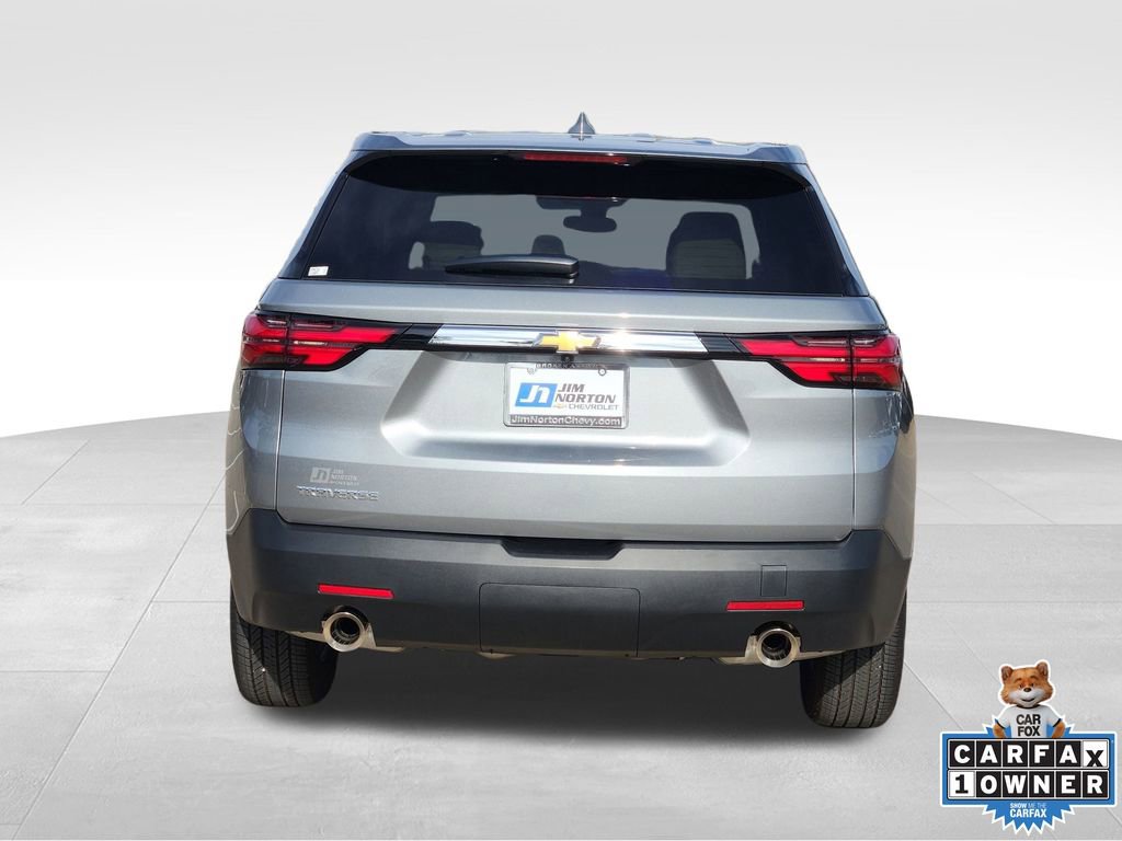 Used 2023 Chevrolet Traverse LS image 7