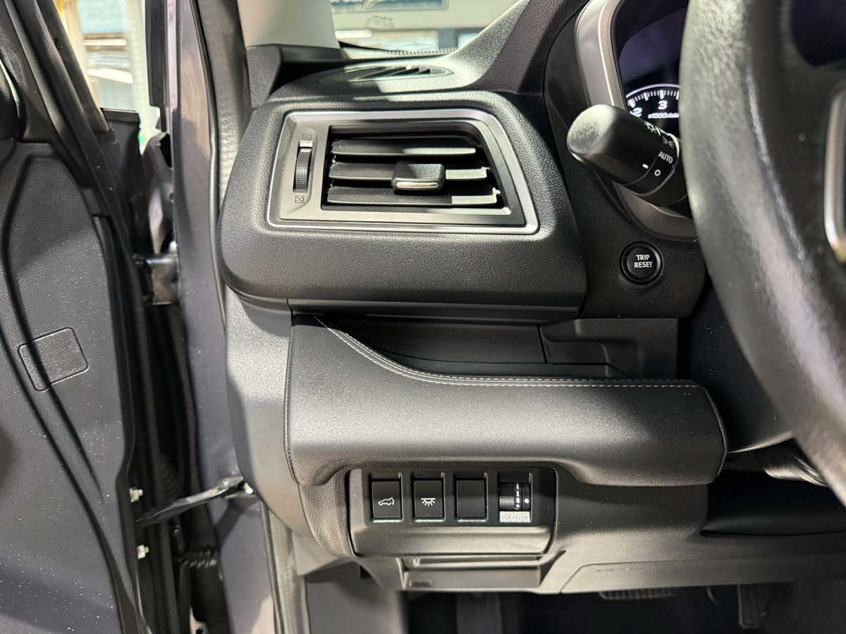 Used 2023 Subaru Ascent Limited AWD/4WD image 24