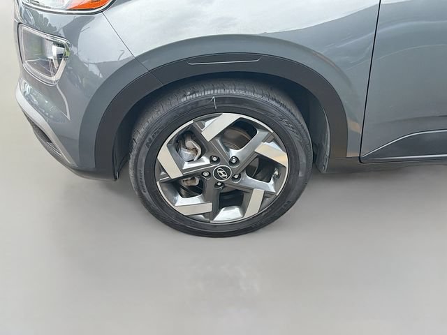 Certified 2024 Hyundai Venue SEL FWD image 28