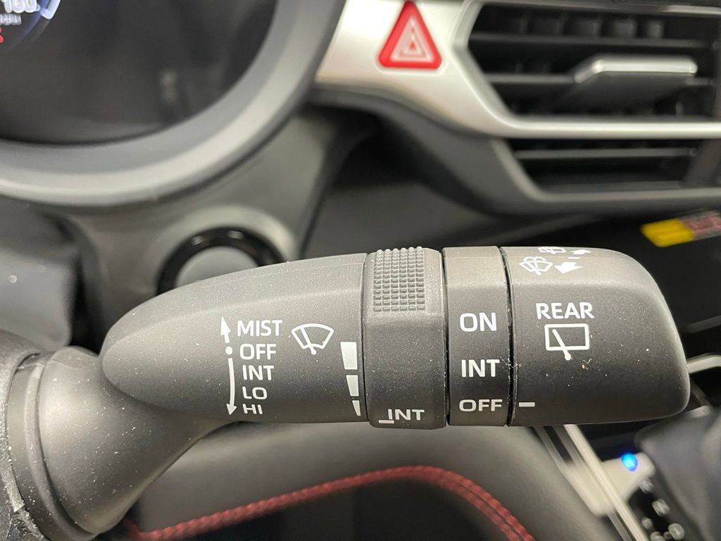 Used 2025 Toyota Sienna XSE image 31