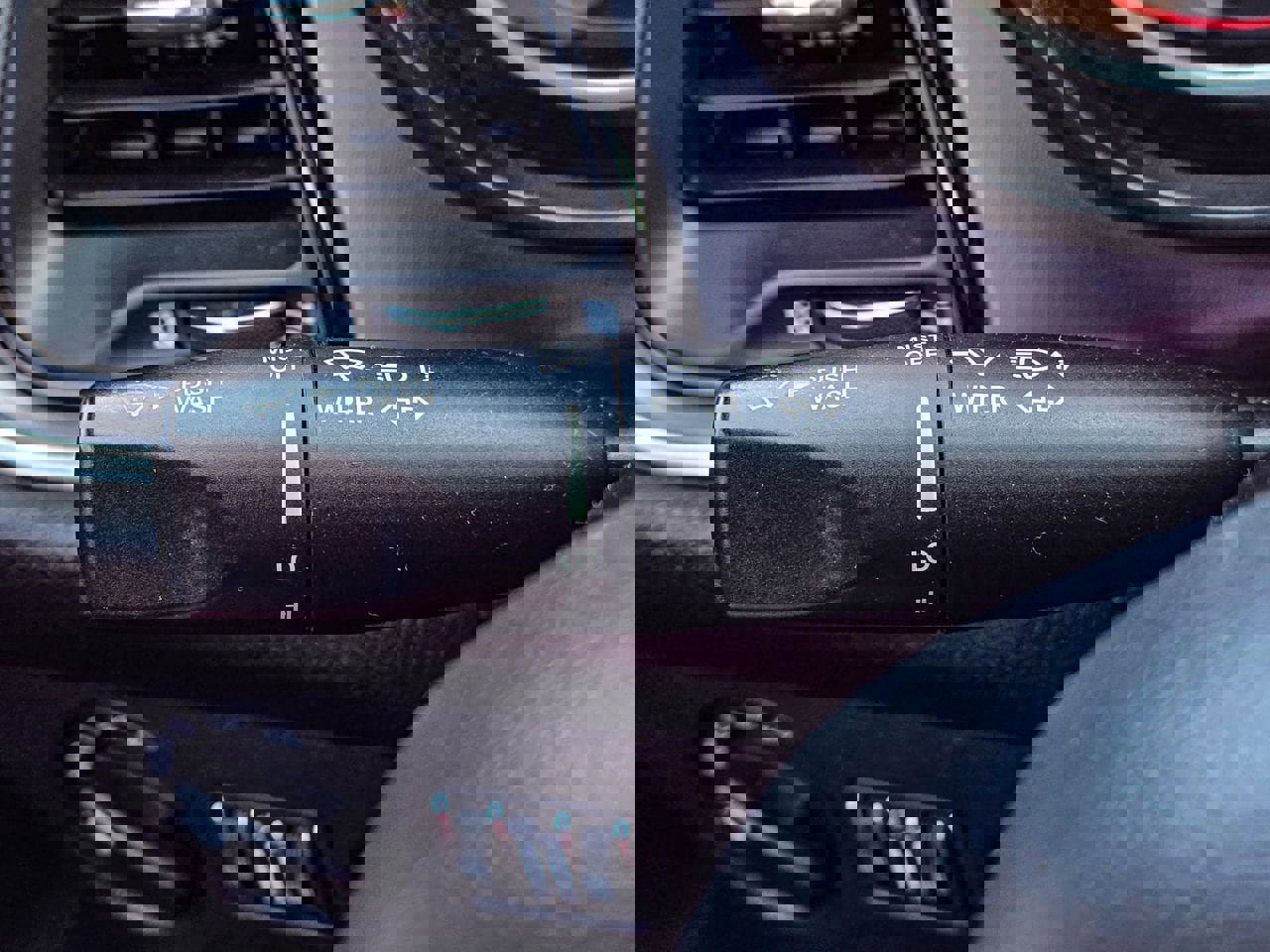 Used 2019 Dodge Challenger SXT image 19