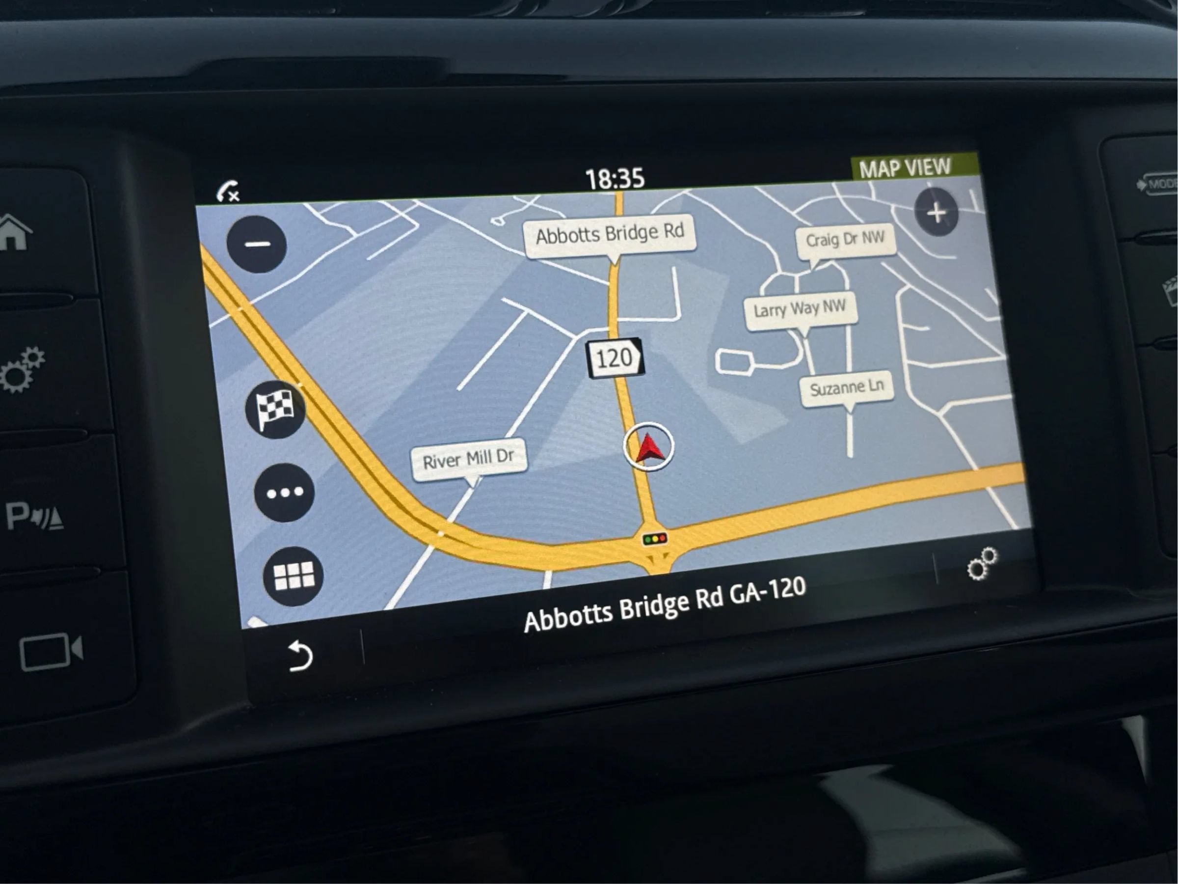 Used 2017 Jaguar XE Premium RWD image 15