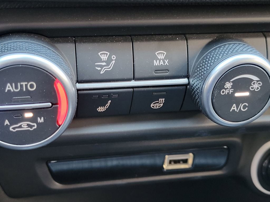 Used 2024 Alfa Romeo Giulia Sprint image 14