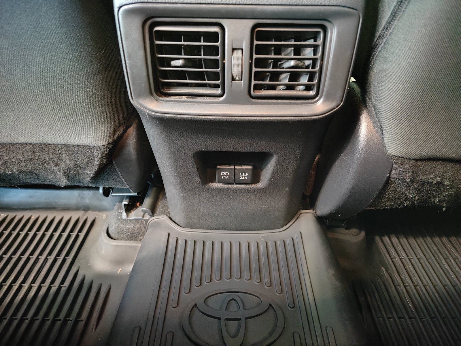 Used 2019 Toyota RAV4 XLE w/ Convenience Package AWD/4WD image 27