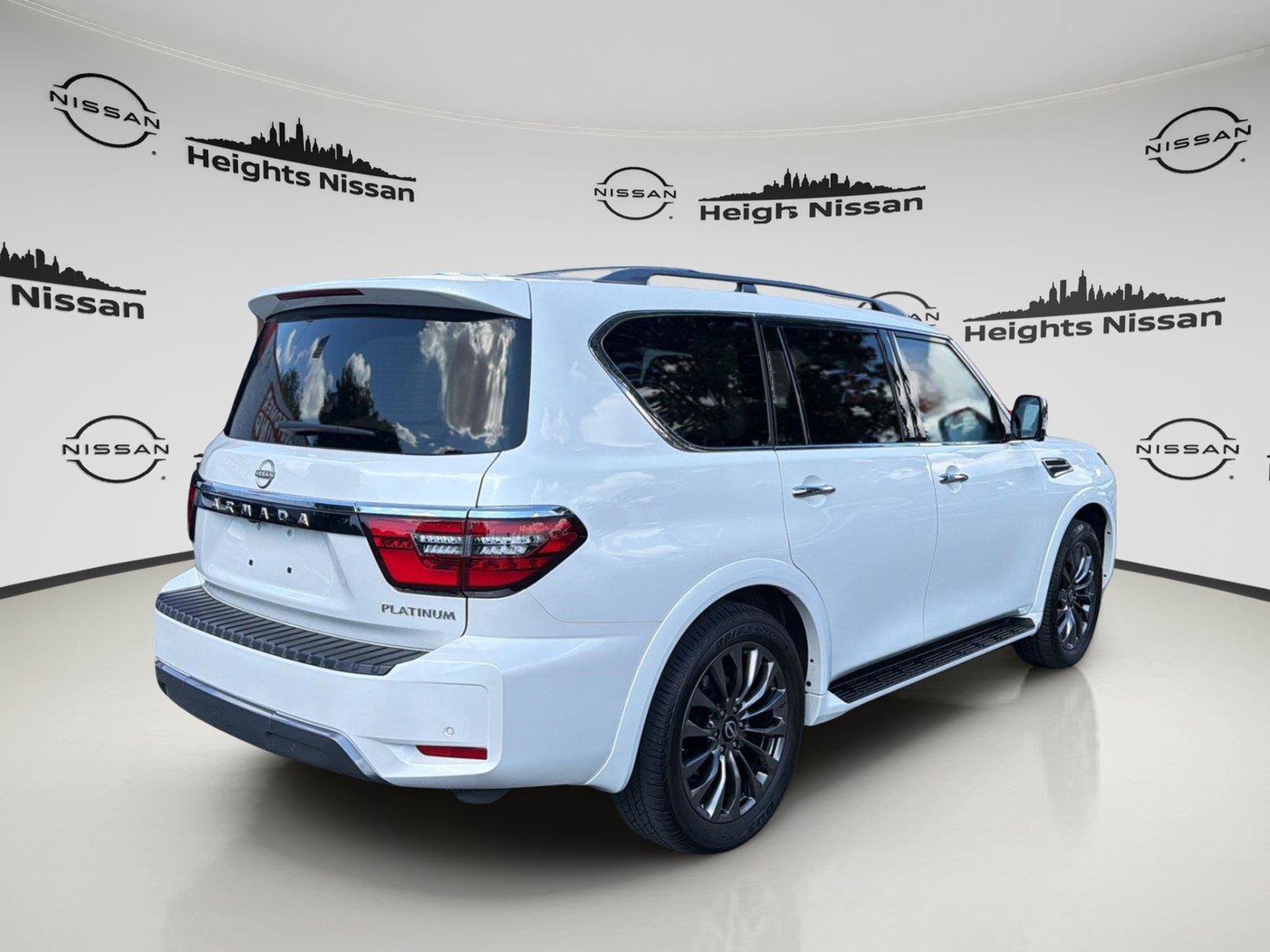 Used 2024 Nissan Armada Platinum w/ Captain's Chairs Package AWD/4WD image 5
