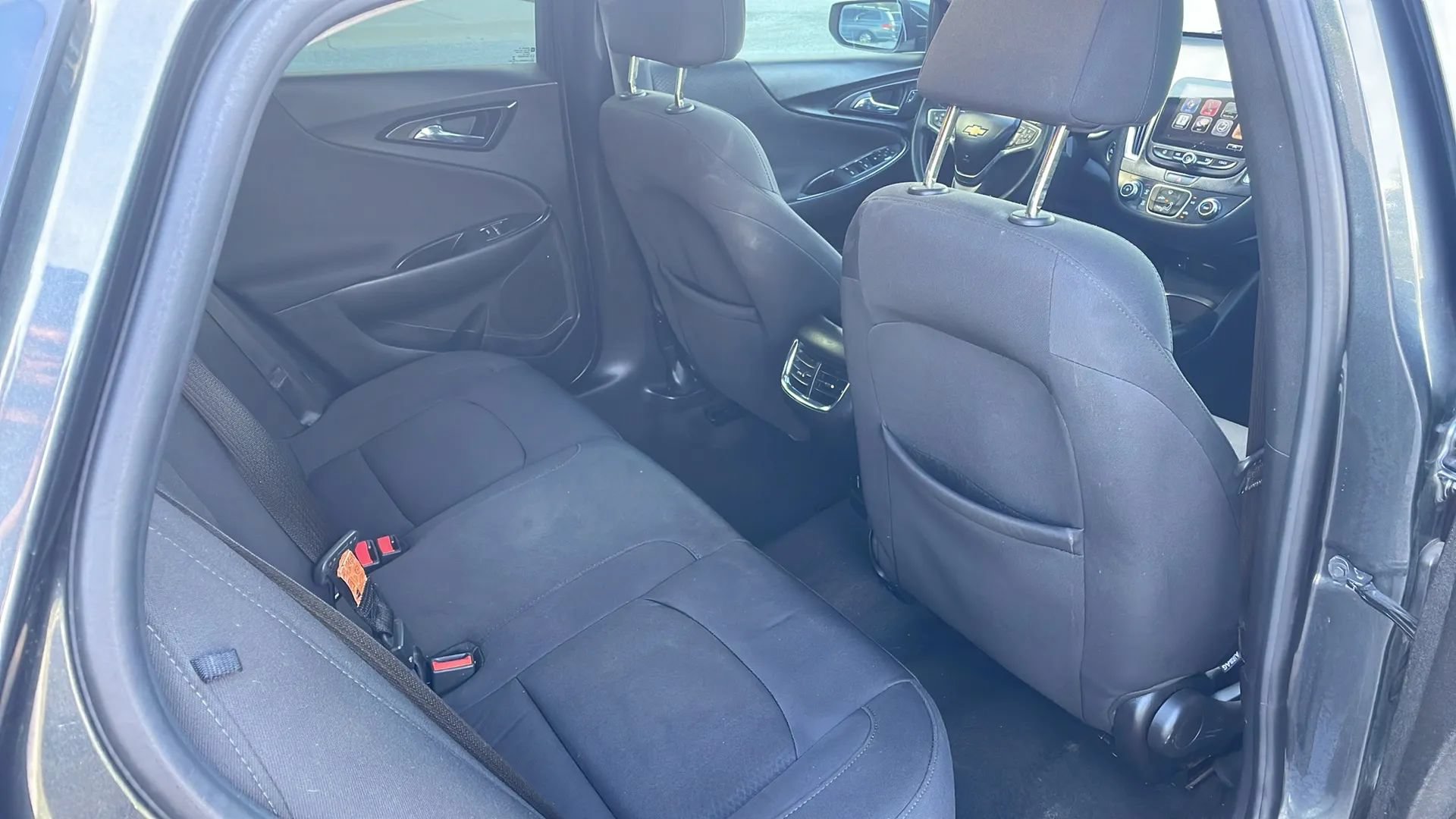 Used 2016 Chevrolet Malibu LT FWD image 13